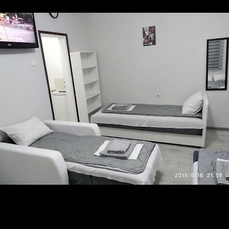 Apartmani Pinokio Ниш Экстерьер фото