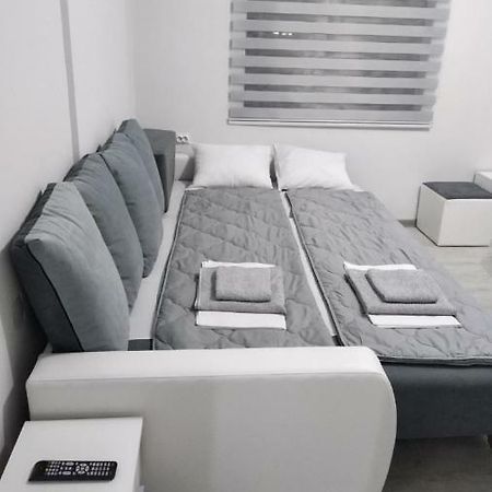 Apartmani Pinokio Ниш Экстерьер фото