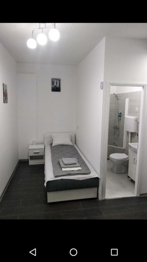 Apartmani Pinokio Ниш Экстерьер фото